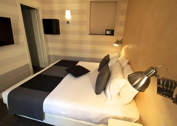 Spagna Secret Guest house 4*